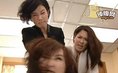 两女扒手被众人撕打衣冠不整